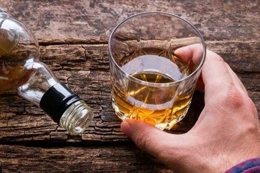 Uống rượu làm tăng nguy cơ ung thư thực quản