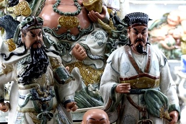 Bát Tràng tràn ngập "Quan Công, Lỗ Trí Thâm..."