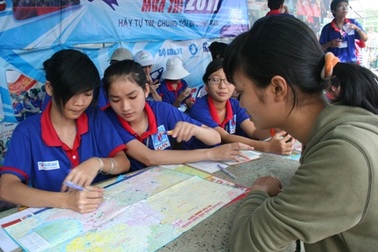 Thức trắng đêm "tiếp sức" cho sĩ tử