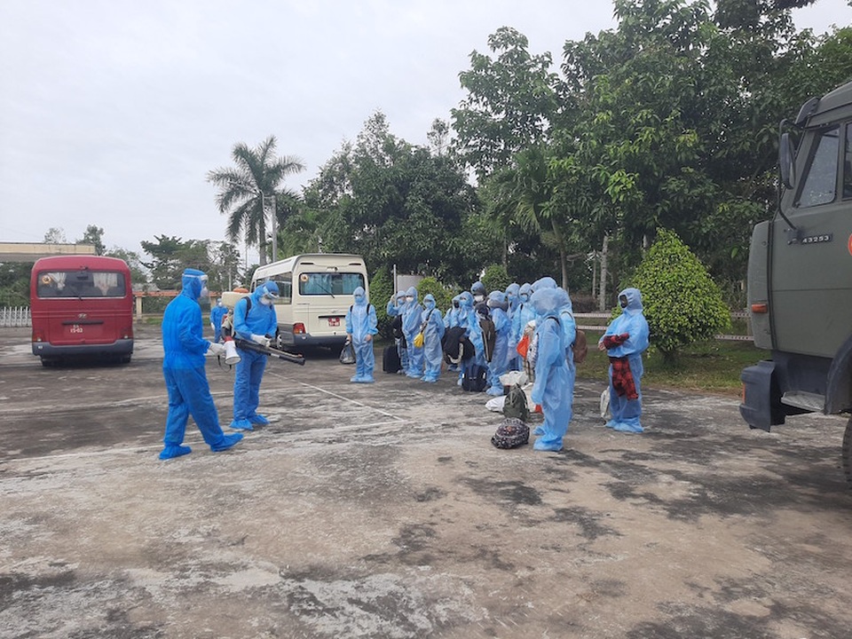 Một người nhập cảnh theo đường mòn về Việt Nam dương tính với SARS-CoV-2 - 1 Một người nhập cảnh theo đường mòn về Việt Nam dương tính với SARS-CoV-2 - 1