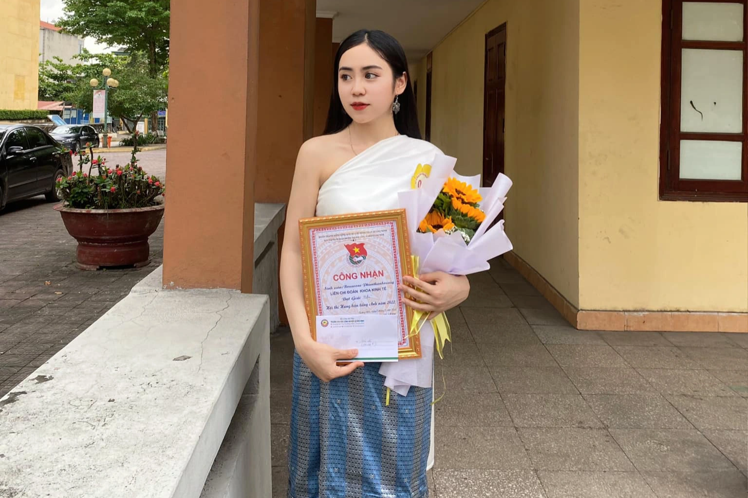 Nữ du học sinh Lào xinh đẹp, nổi tiếng nhờ yêu thích văn hóa Việt Nam - 5