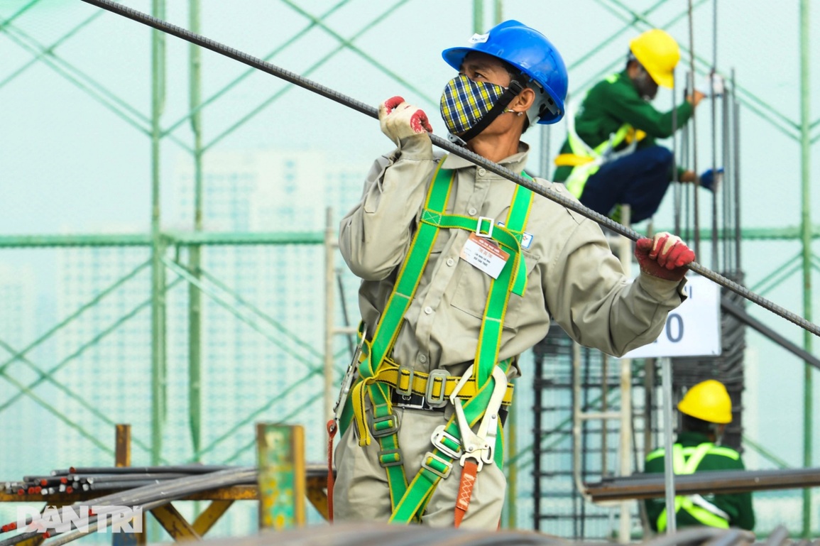 Tăng giờ làm thêm: Đảm bảo tăng thu nhập qua tăng đơn giá tiền lương! - 1 Tăng giờ làm thêm: Đảm bảo tăng thu nhập qua tăng đơn giá tiền lương! - 1