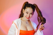 Tiktoker triệu view ngỏ lời cầu hôn DJ nóng bỏng ngay khi vừa gặp