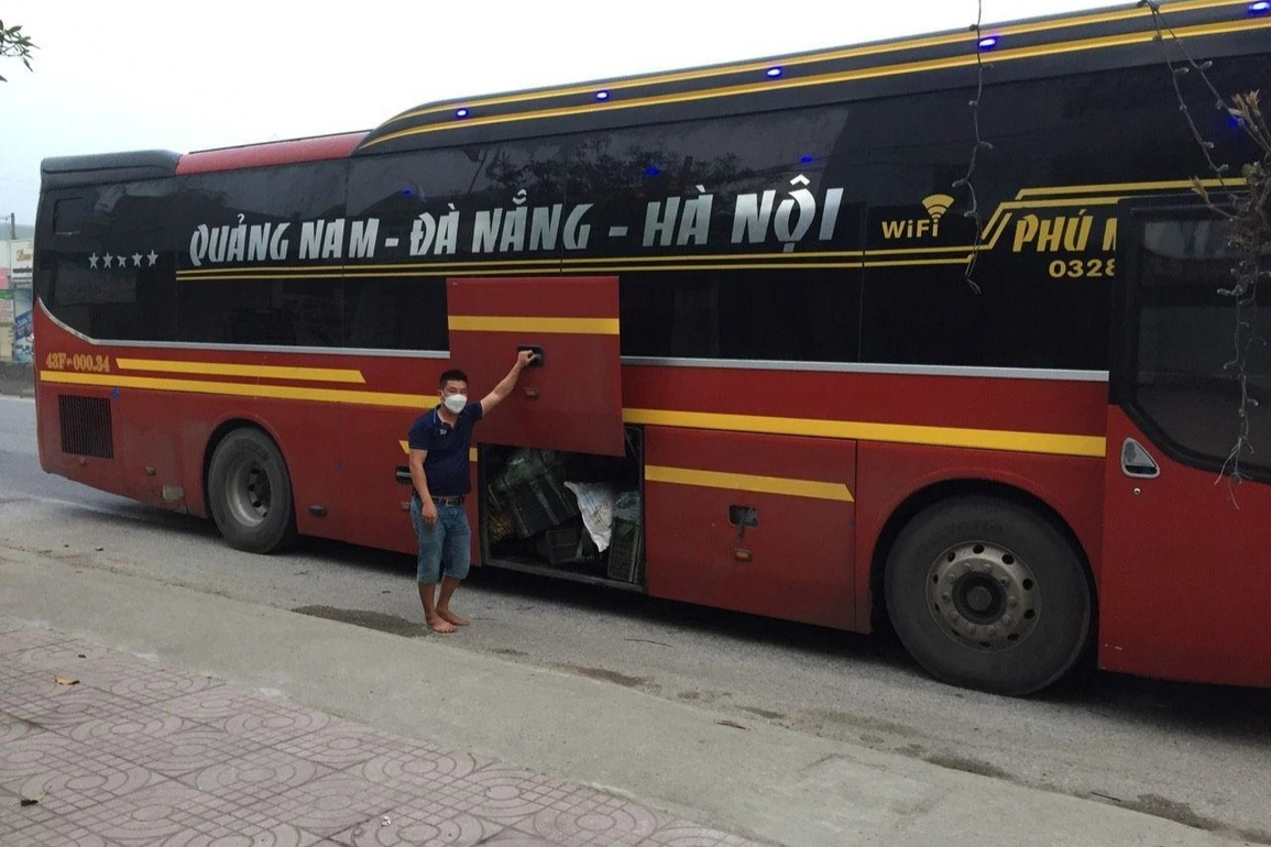 Phát hiện số lượng lớn động vật hoang dã đi xe khách - 1 Phát hiện số lượng lớn động vật hoang dã đi xe khách - 1