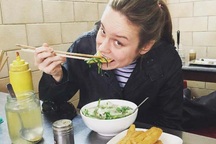 Sao “Kong: Skull Island” đồng loạt đăng ảnh về Việt Nam