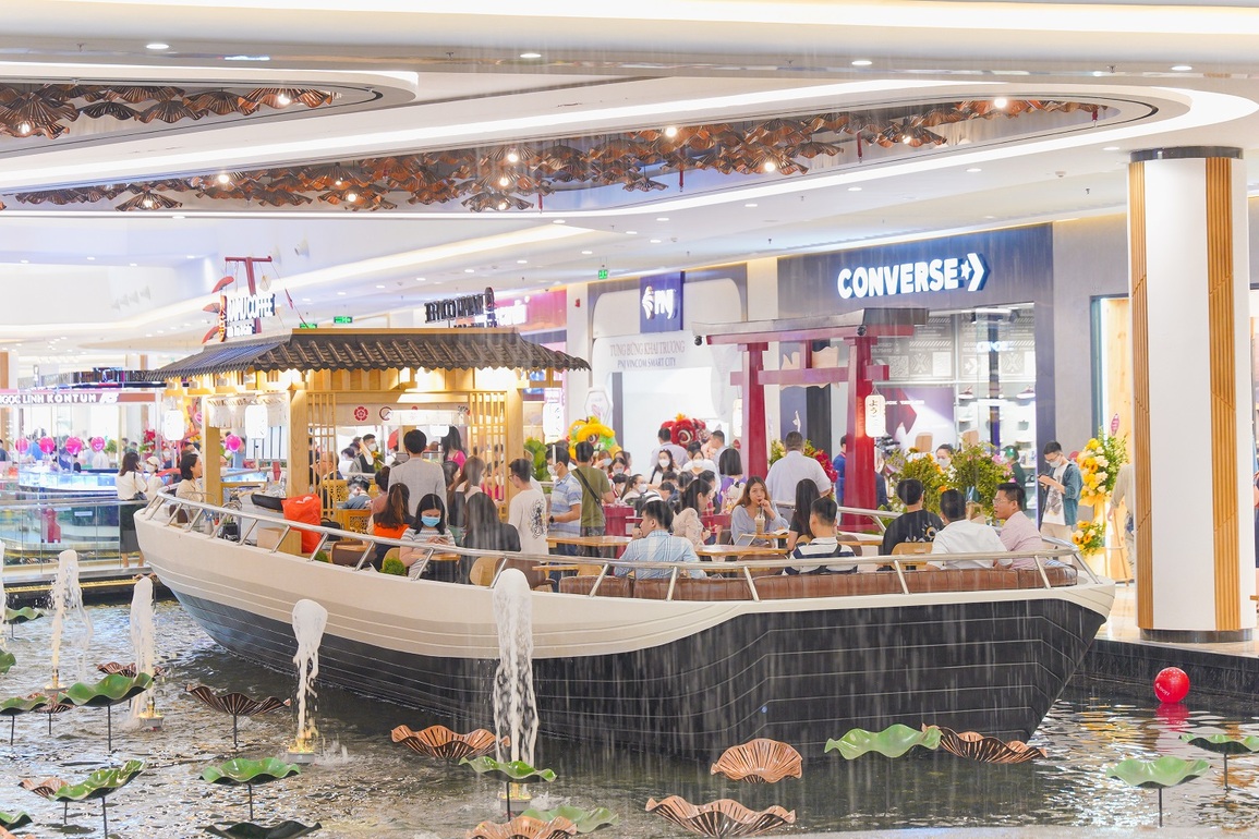 Khai trương trung tâm thương mại Vincom Mega Mall Smart City - 4 Khai trương trung tâm thương mại Vincom Mega Mall Smart City - 4