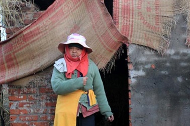 Dân nghèo bỗng dưng gánh nợ “khủng"