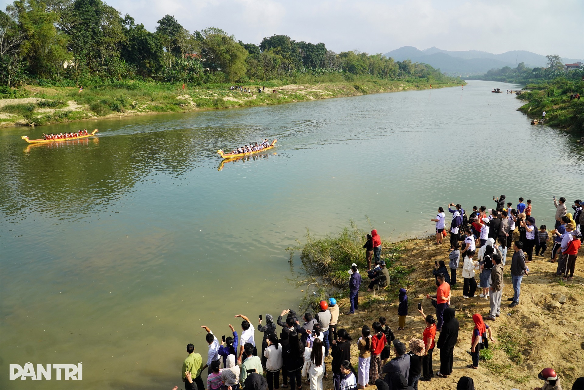 Cụ bà 70 tóc bạc trắng đua thuyền rồng, hàng loạt đối thủ chào thua - 4 Cụ bà 70 tóc bạc trắng đua thuyền rồng, hàng loạt đối thủ chào thua - 4