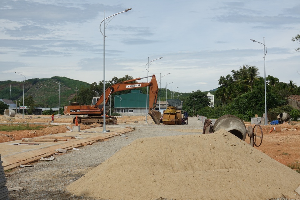 Quảng Ngãi: Khu dân cư bị xử phạt vẫn xuất hiện thông tin bán đất tràn lan - 1 Quảng Ngãi: Khu dân cư bị xử phạt vẫn xuất hiện thông tin bán đất tràn lan - 1