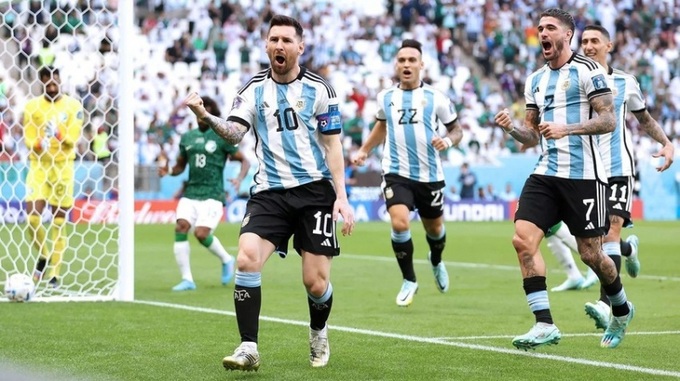 Sau bàn thắng vào lưới Saudi Arabia và Mexico, tiền đạo Messi có 8 bàn ở World Cup đồng thời trở thành người đầu tiên có kiến tạo trong năm mùa cúp thế giới khác nhau. Ảnh: GETTY.