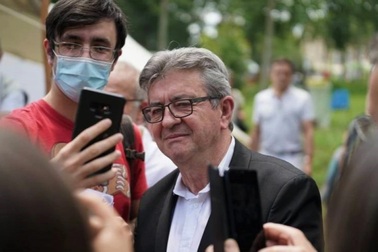 Bất mãn vì AUKUS, chính trị gia Pháp kêu gọi rút khỏi NATO