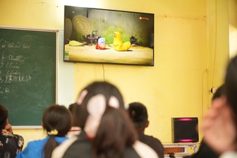 Hành trình FPT kết nối tri thức số đến lớp học vùng xa