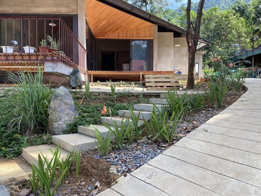 Nhà sàn hiện đại với ống khói cao gần 3 m ở Thanh Hóa - 3 Nhà sàn hiện đại với ống khói cao gần 3 m ở Thanh Hóa - 3