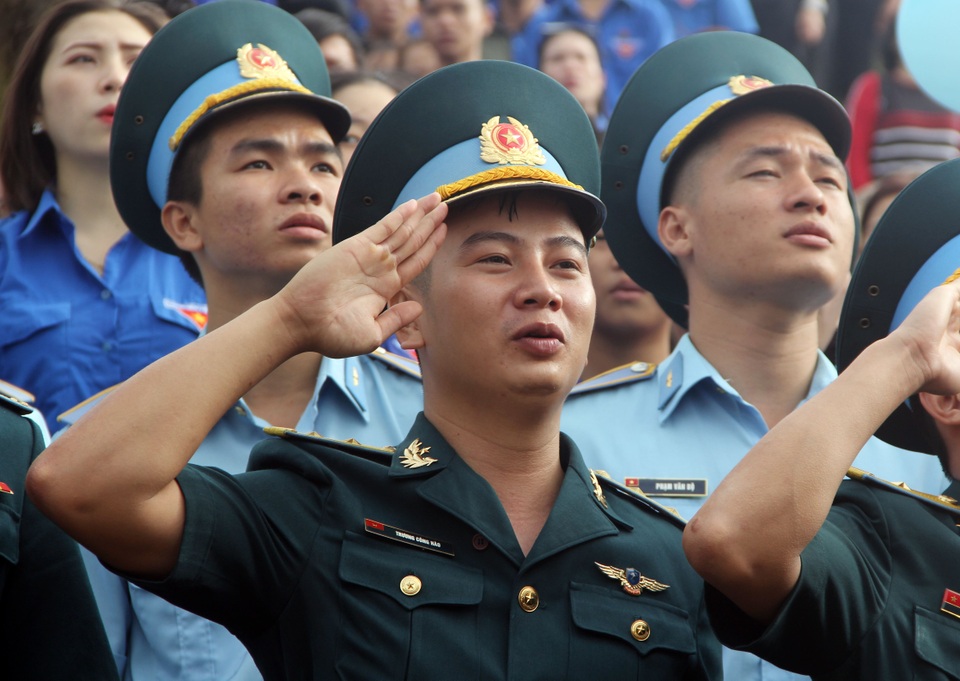Linh thiêng lễ chào cờ đầu năm mới tại điểm cực Đông trên đất liền - 4 Linh thiêng lễ chào cờ đầu năm mới tại điểm cực Đông trên đất liền - 4