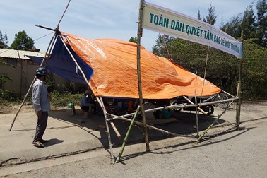 Người dân quyết phong tỏa nhà máy thép, chính quyền ra “tối hậu thư”