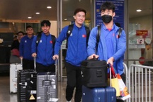 Đội tuyển Việt Nam về nước, sẵn sàng tái đấu Singapore ở bán kết lượt về