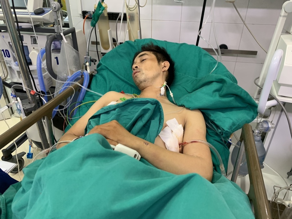 Xót xa tài xế công nghệ bị đâm nhiều nhát trong đêm khuya - 4 Xót xa tài xế công nghệ bị đâm nhiều nhát trong đêm khuya - 4