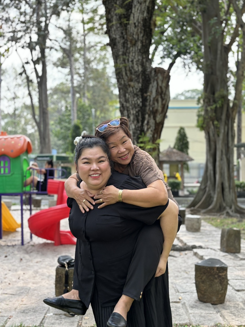 Diễn viên Tuyền Mập hiếm hoi khoe mẹ ruột, nhắc về chồng ở xa - 5