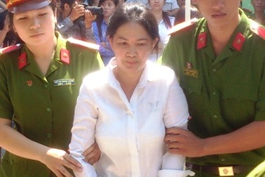 Người vợ đầu độc Trung tá CSGT lĩnh án tử hình