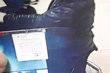 Thưởng nóng cho nhân dân cung cấp thông tin tên "cướp ngân hàng" chỉ trong 17 giây