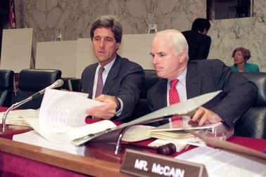 Chuyện ít biết về hành trình ông John McCain hàn gắn quan hệ Mỹ-Việt