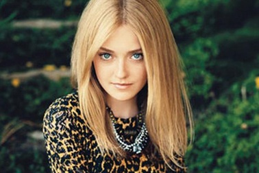 “Sao nhí” Dakota Fanning đã thành thiếu nữ đẹp xinh