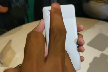 Thực tế smartphone Pixel 2 mới ra mắt của Google