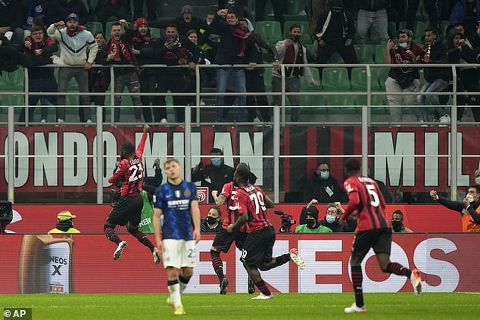 AC Milan bất phân thắng bại với Inter Milan tại San Siro - 3 AC Milan bất phân thắng bại với Inter Milan tại San Siro - 3