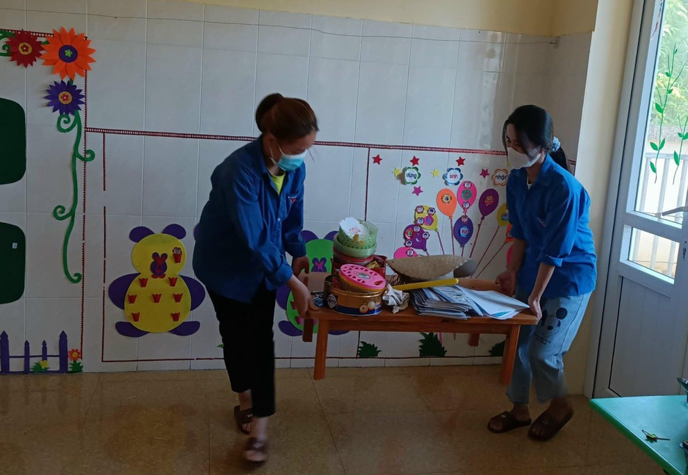 Nghệ An: Toàn bộ học sinh huyện biên giới phải dừng việc học vì 3 em là F0 - 1 Nghệ An: Toàn bộ học sinh huyện biên giới phải dừng việc học vì 3 em là F0 - 1