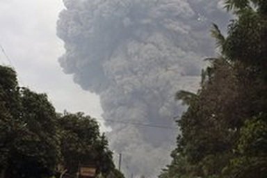 Merapi phun trào dữ dội, 21 núi lửa khác "thức giấc"