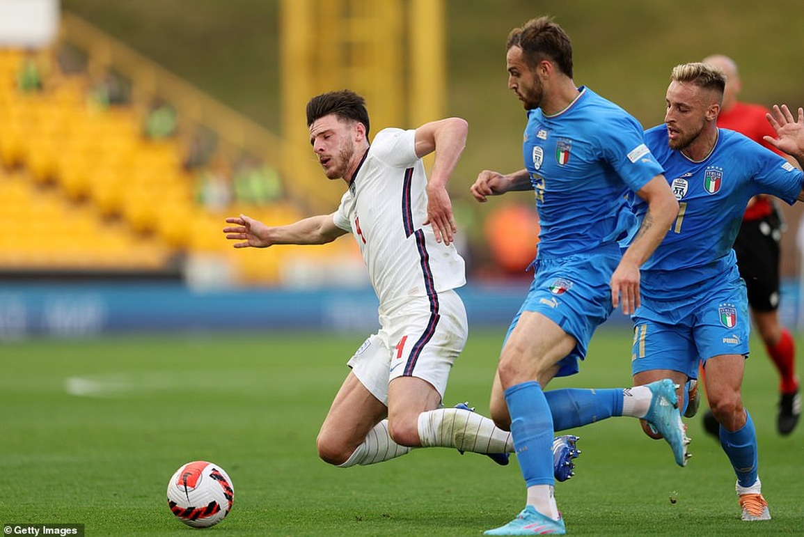 Anh hòa Italy, Đức gây thất vọng trước Hungary - 2 Anh hòa Italy, Đức gây thất vọng trước Hungary - 2
