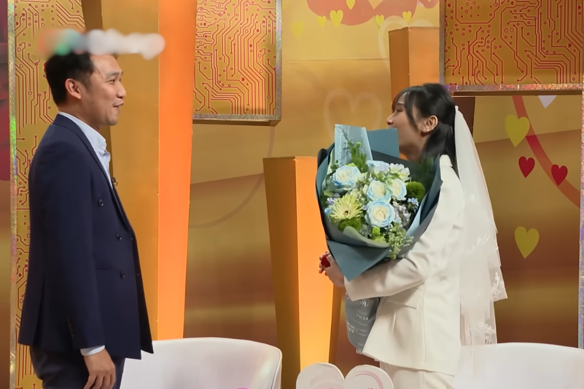 ក្រោយទាក់ទងគ្នាបាន២ខែ នារីម្នាក់នៅទីក្រុងហូជីមិញបានបបួលមិត្តប្រុសទៅសណ្ឋាគារដើម្បីសម្រកទម្ងន់ - ១ Yêu nhau hai tháng, cô gái ở TPHCM rủ bạn trai đi khách sạn để... giảm cân - 1