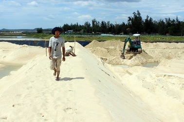 Cần cương quyết xử lý tình trạng chiếm đất làm hồ tôm tại Phú Yên!