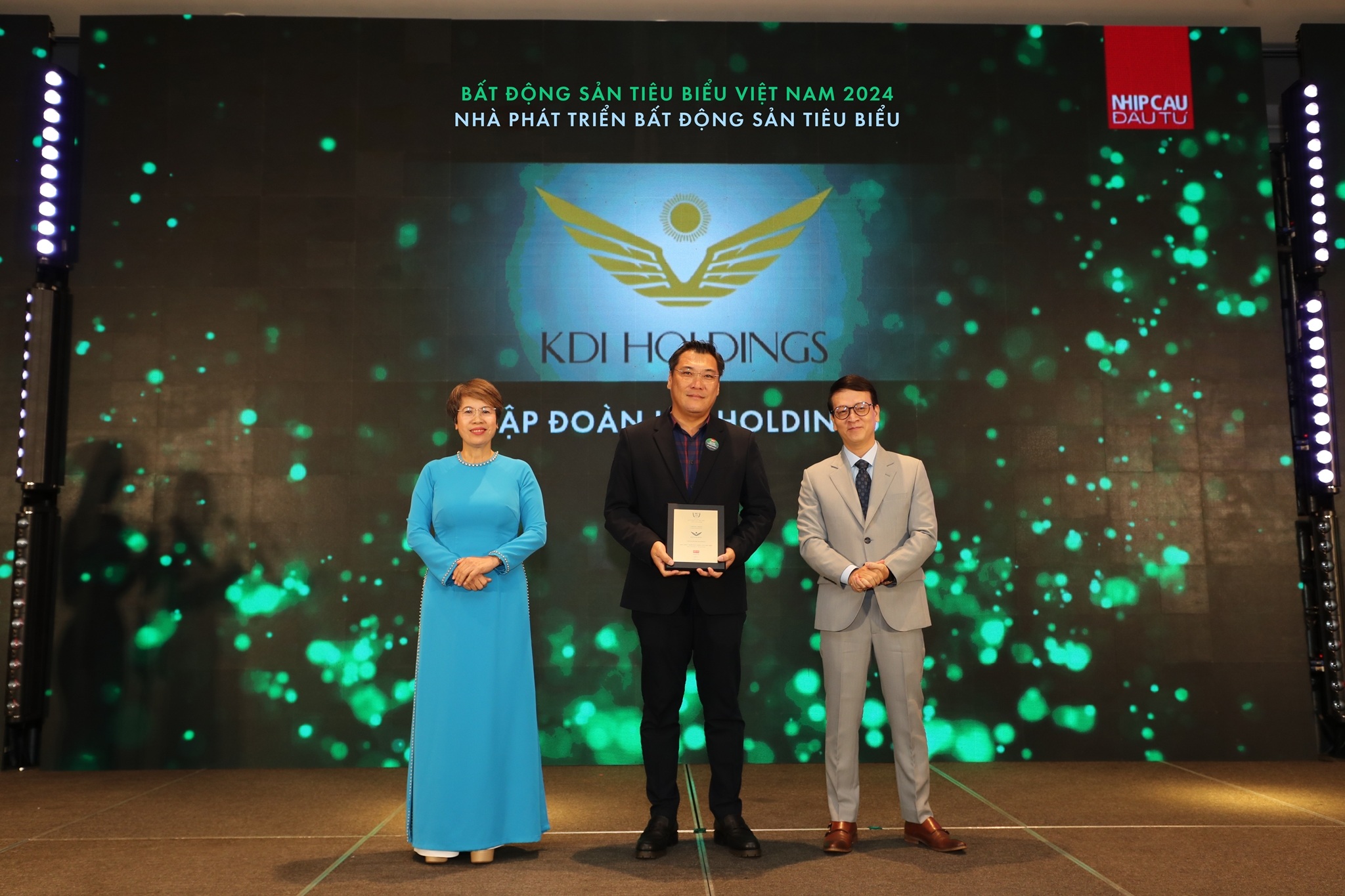 KDI Holdings received the Outstanding Real Estate Developer Award 2024 - 1 KDI Holdings nhận giải thưởng Nhà phát triển bất động sản tiêu biểu 2024 - 1