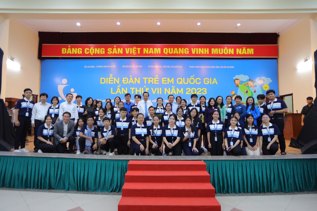Phó Thủ tướng: Bảo vệ trẻ em phải làm bằng trách nhiệm và lương tâm - 4 Phó Thủ tướng: Bảo vệ trẻ em phải làm bằng trách nhiệm và lương tâm - 4