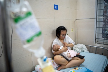 Hà Nội: Trẻ nổi mụn nước chi chít, co giật vì dịch đã có gần 1.000 ca mắc