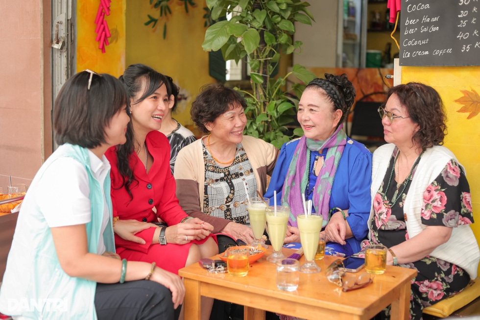 Cuộc sống nghệ sĩ Thanh Loan Biệt động Sài Gòn sau 4 thập kỷ, giờ ra sao? - 10 Cuộc sống nghệ sĩ Thanh Loan Biệt động Sài Gòn sau 4 thập kỷ, giờ ra sao? - 10