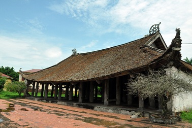 Cổ đình triều Nguyễn hơn 200 tuổi nguy cơ sập gãy