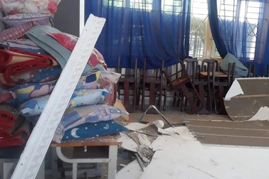 TPHCM: Sập trần hội trường nơi ngủ trưa của học sinh