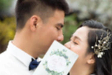 Lạ lùng nghề "làm mai cho người giàu", thu trăm triệu đồng ở Hà Nội