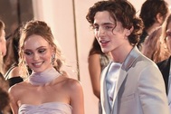 Timothée Chalamet xấu hổ vì lộ ảnh thân mật với ái nữ nhà Johnny Depp