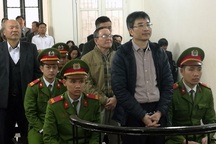 Bố bị cáo Giang Kim Đạt xin tòa xử vắng mặt