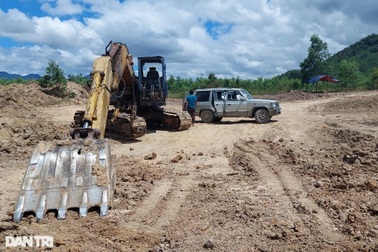 "Đất tặc" thu lãi khủng nhưng chỉ bị xử phạt 10 triệu đồng?