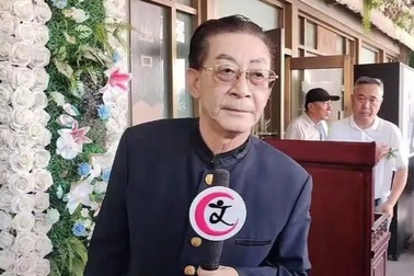 Bạn bè tiễn đưa nam diễn viên đóng vai Phật Tổ trong "Tây du ký"