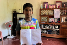 Kỳ lạ ngôi làng Sri Lanka nói tiếng Việt, hát "kìa con bướm vàng"