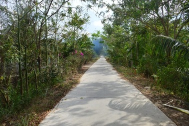 Hàng chục hộ dân chưa bao giờ biết ánh sáng đèn điện nhận nhiềm vui sướng tột cùng!