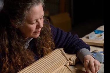 Kinh ngạc trước tác phẩm điêu khắc trên ruột bút chì