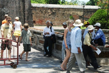 Thừa Thiên - Huế: "Mạnh tay" với nạn chèo kéo khách du lịch