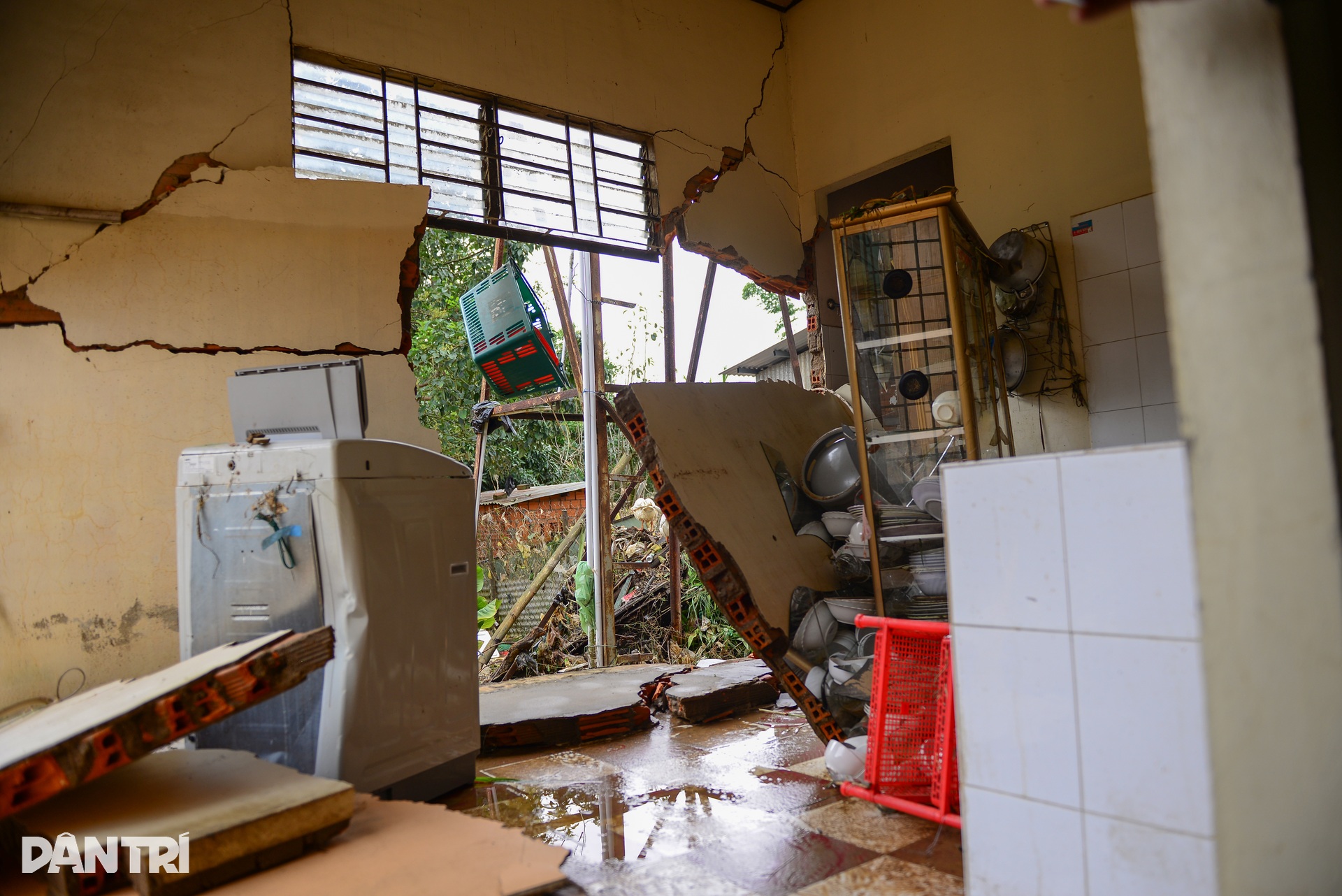 Một đêm lũ dữ, nhiều gia đình ở Lâm Đồng trắng tay - 4