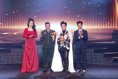 NSND Tự Long, Tùng Dương hạnh phúc khi được Bộ Văn hóa vinh danh